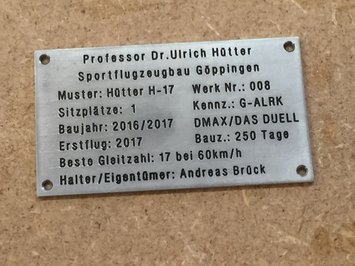 #4 Instrumentenbrett incl. Details zur Hütter H17