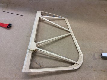 Bau des Seitenruders Hütter H17